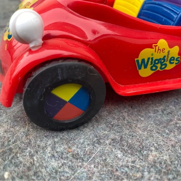 Wiggins Big Red Car Toy - Picture 8 of 10